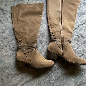 Grey knee high boots with heel